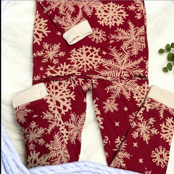 Kids Pajamas - Red/White/Green Winter Themed - Picture 6 of 15